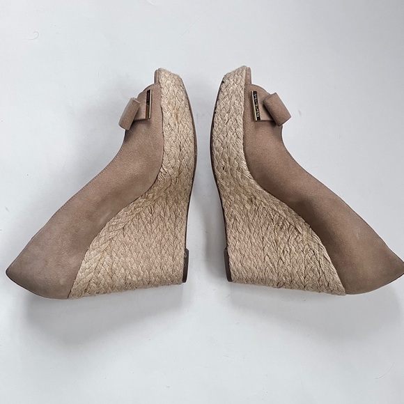 Michael Kors Wedge Sandals Tan Suede Meg Bow Peep Toe Espadrilles Size 9 - Picture 6 of 10